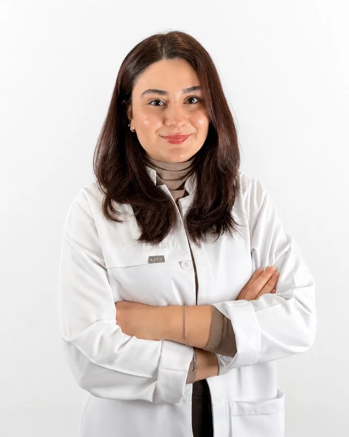 Dt. Damla Nur Kayasaroğlu